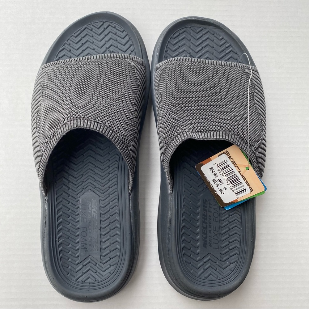 Sketchers Relaxed fit with luxe foam size 10 slides
